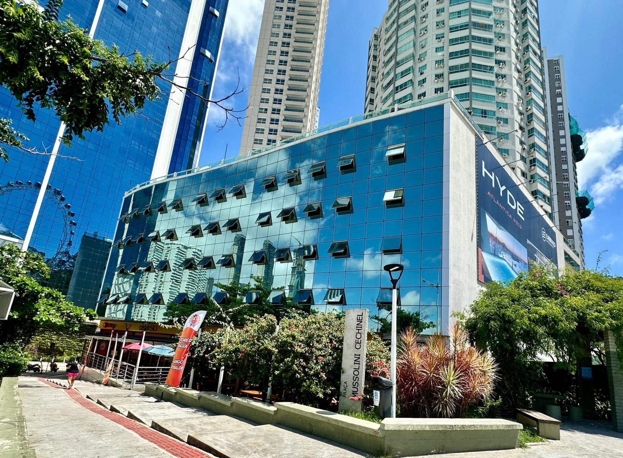 Roda Gigante, Garagem E Piscina Balneário Camboriú 외부 사진